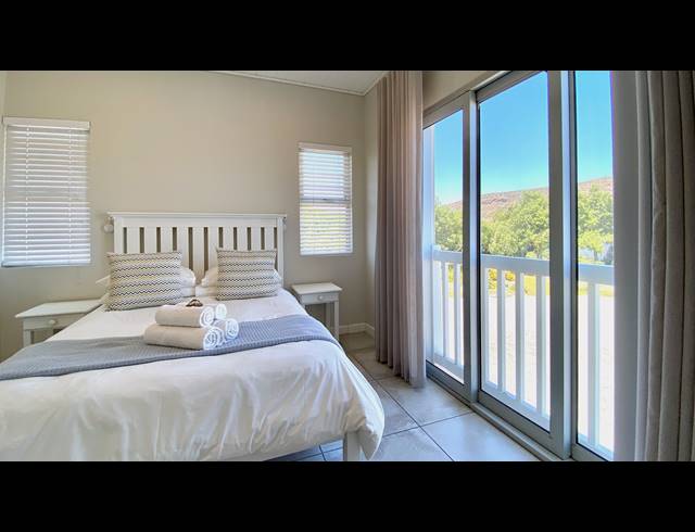 2 BEDROOM APARTMENT FOR SALE IN ELANDS BAY